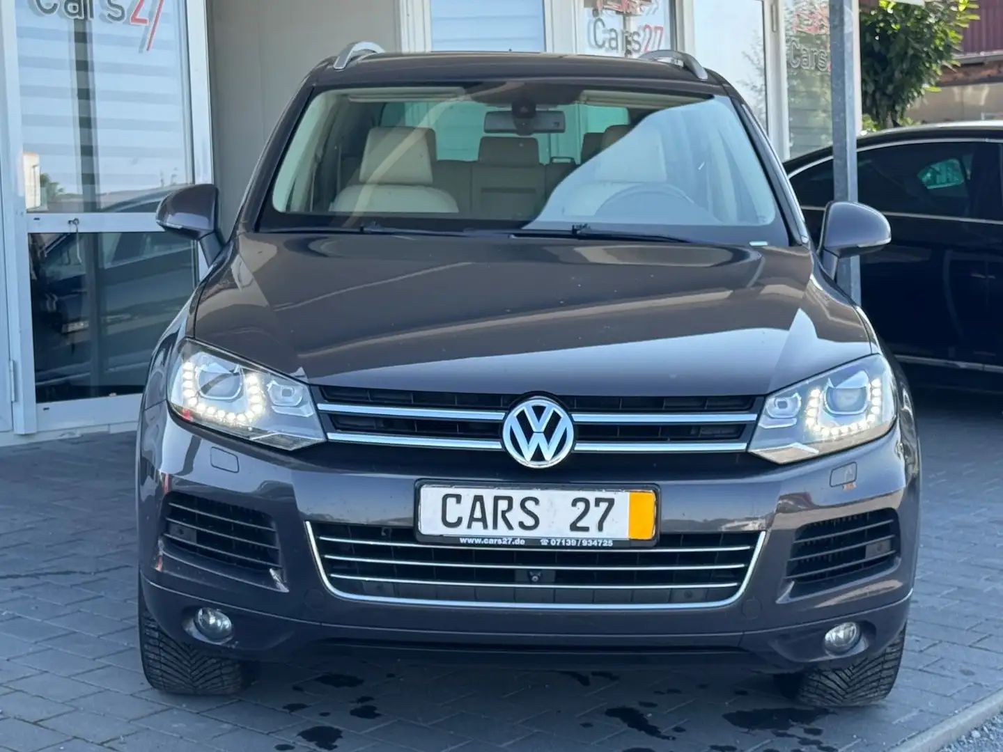 Volkswagen Touareg 3.0TDI LUFT 360Kamera AHK Navi Leder Grau - 2