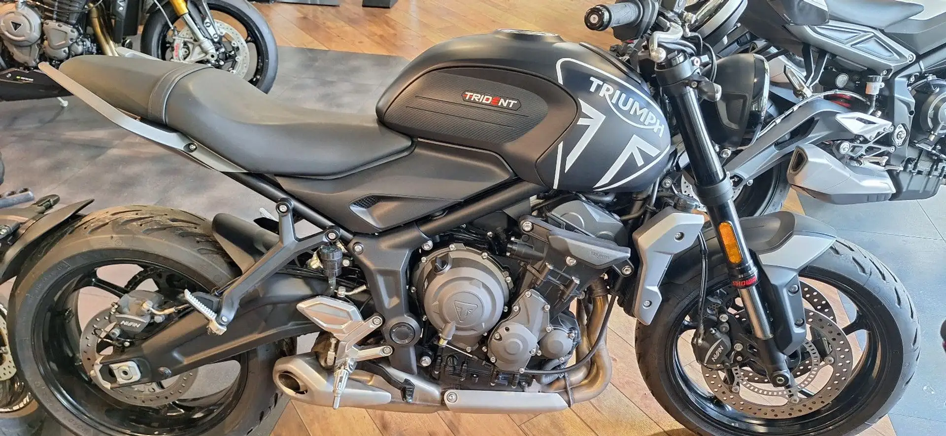Triumph Trident 660 TOP ZUSTAND / ERST 3192 KM Nero - 1