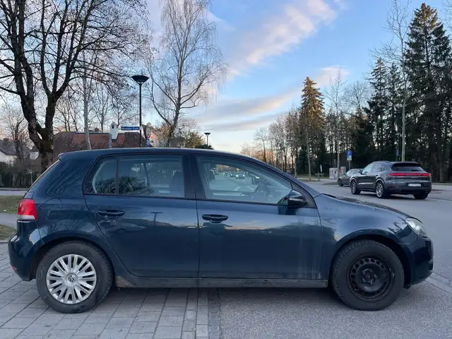 Volkswagen Golf view 6