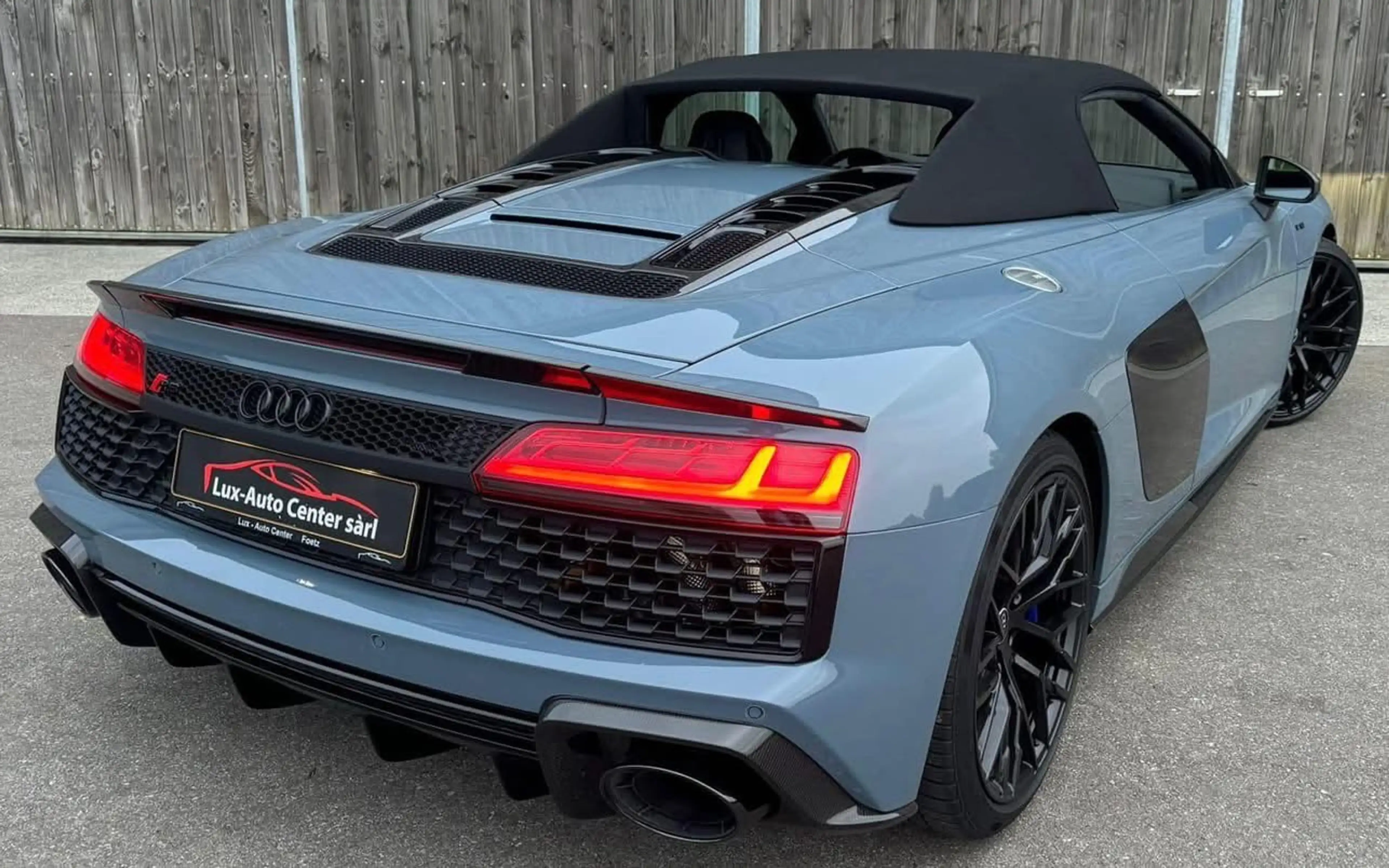 Audi R8 5.2i V10 Q Performance S tronic (EU6AP) — photo 8