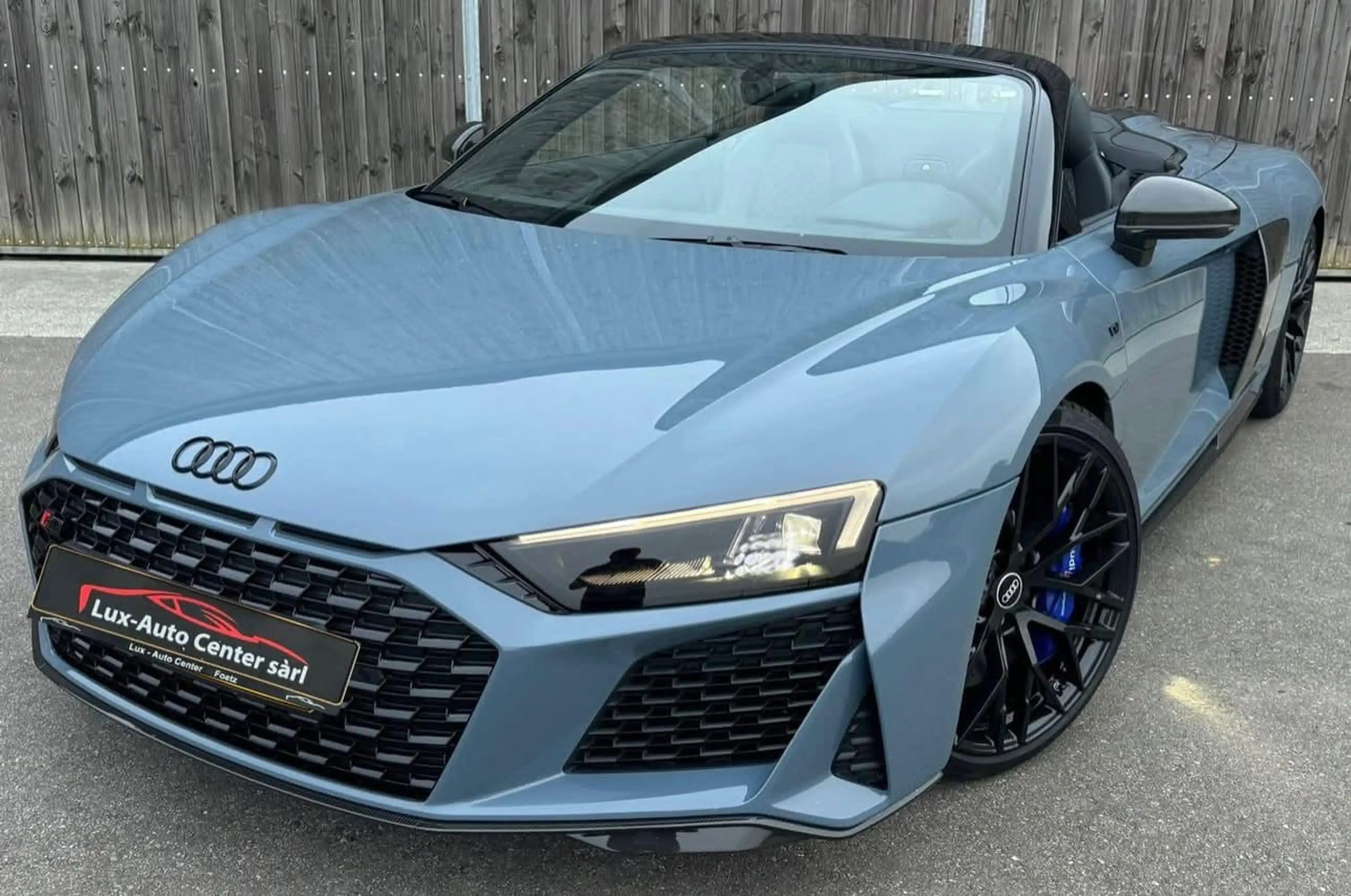 Audi R8 5.2i V10 Q Performance S tronic (EU6AP) — photo 3