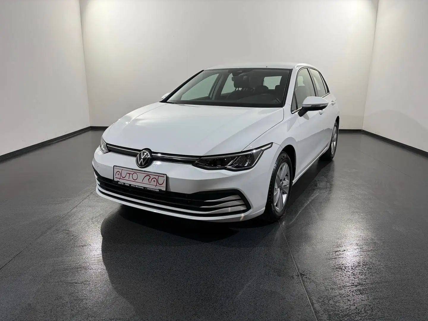 Volkswagen Golf 8 Limo. 1.5 TSI Life *LED*PDC*APP-CON* Weiß - 2