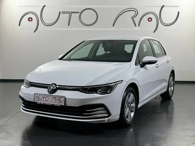 Volkswagen Golf 8 Limo. 1.5 TSI Life *LED*PDC*APP-CON*