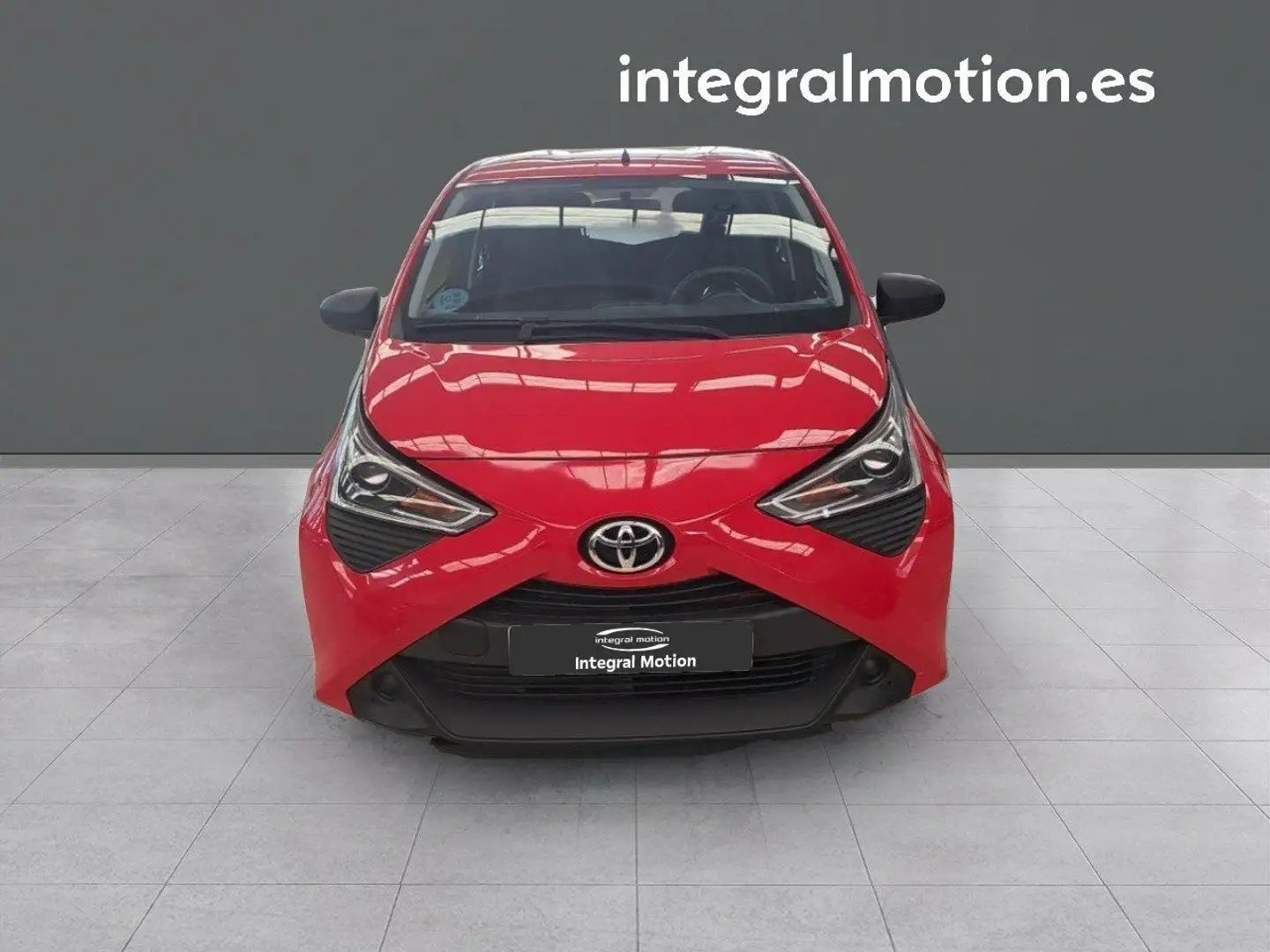 Toyota Aygo 70 x-play Rojo - 2