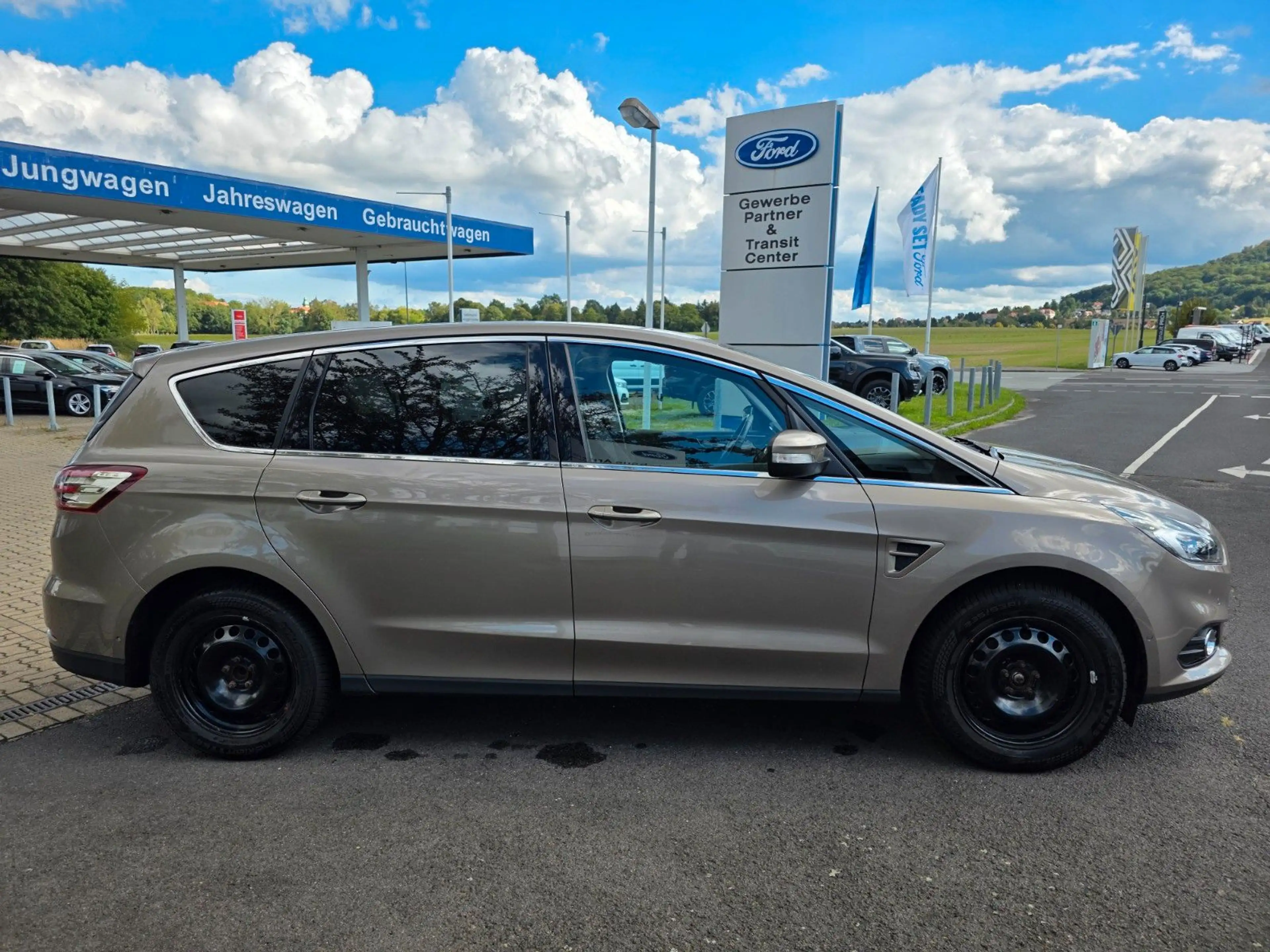 Ford S-Max Titanium — photo 4