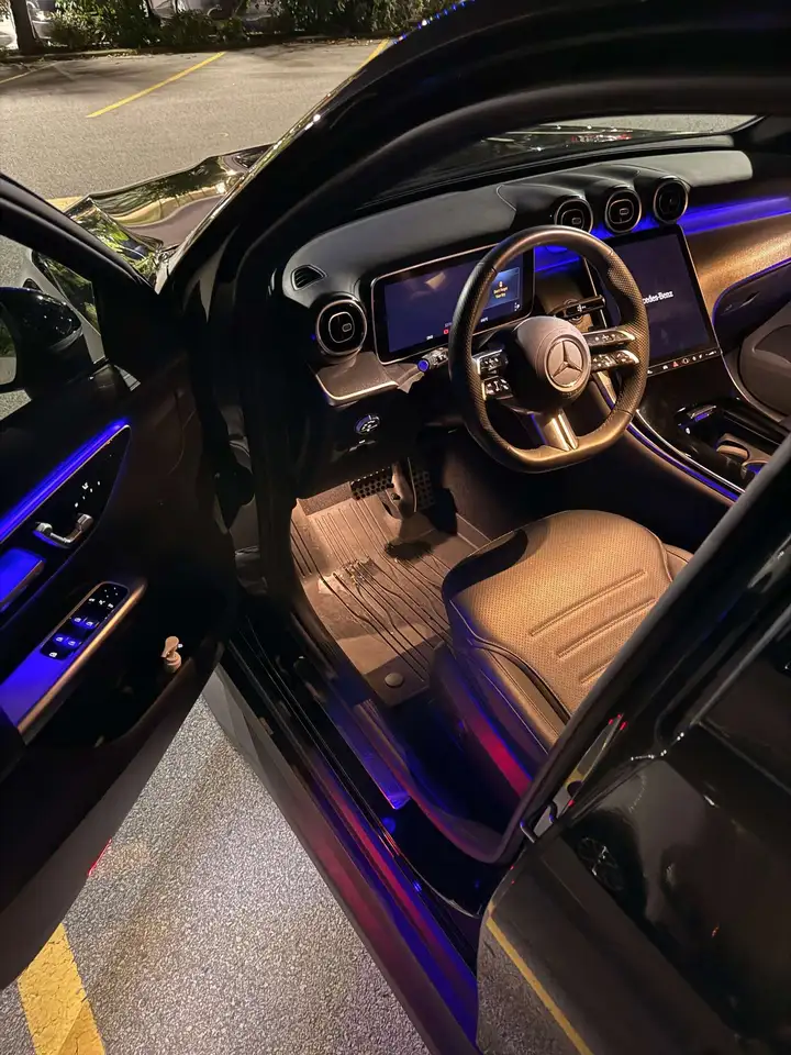 Mercedes-Benz GLC снимка Mercedes-Benz GLC