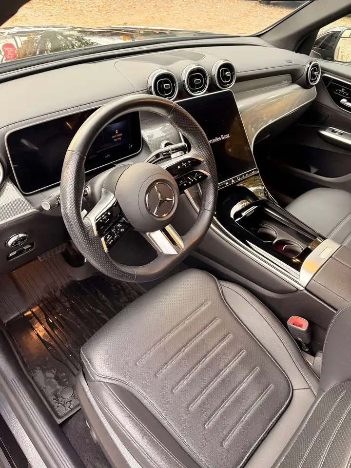 Mercedes-Benz GLC снимка Mercedes-Benz GLC