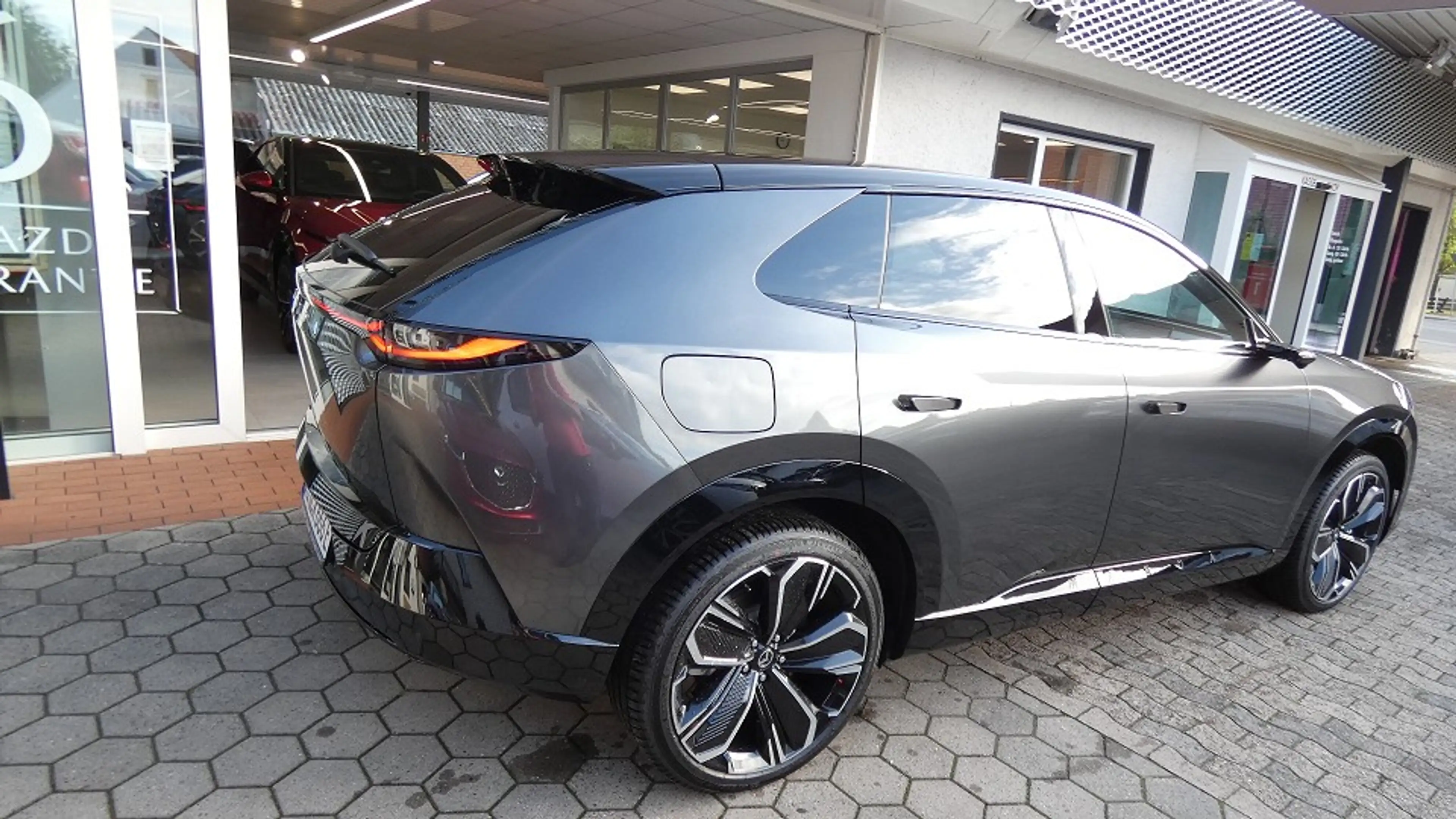 Mazda CX-6e EV 258ps 1AT RWD Takumi Plus — photo 6