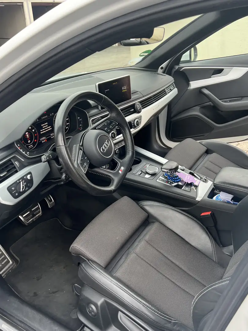 Audi A4 Avant 2.0 TFSI quattro S tronic design - 2