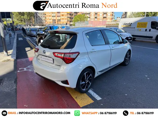 Toyota Yaris view 12
