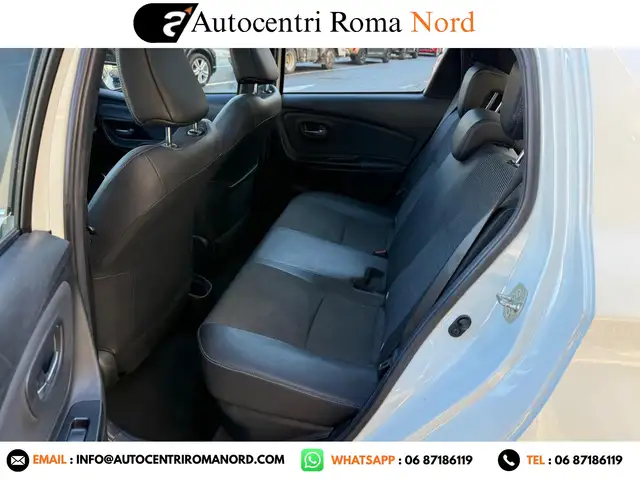 Toyota Yaris view 16