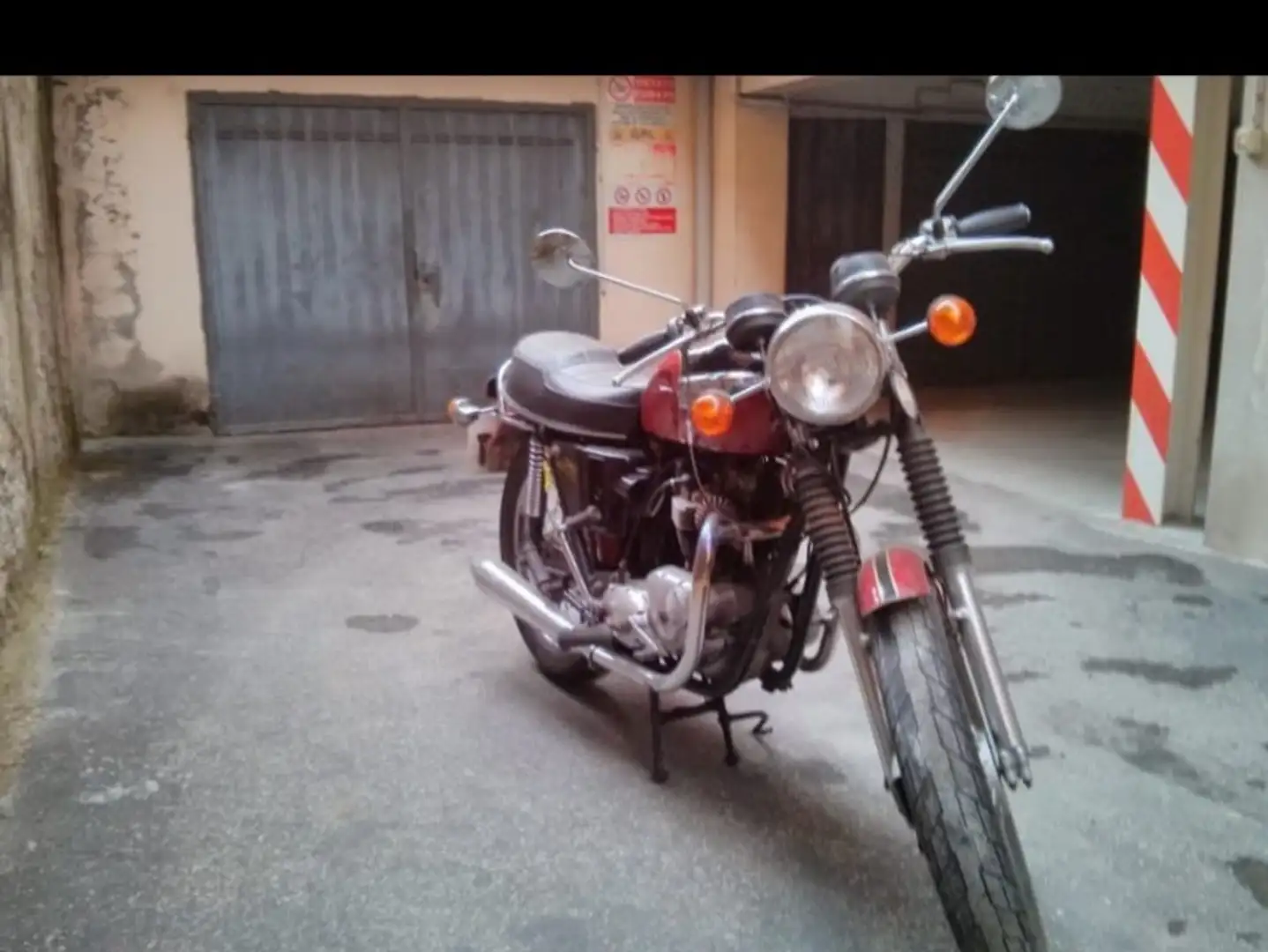 Triumph Trophy tr6r Rosso - 1