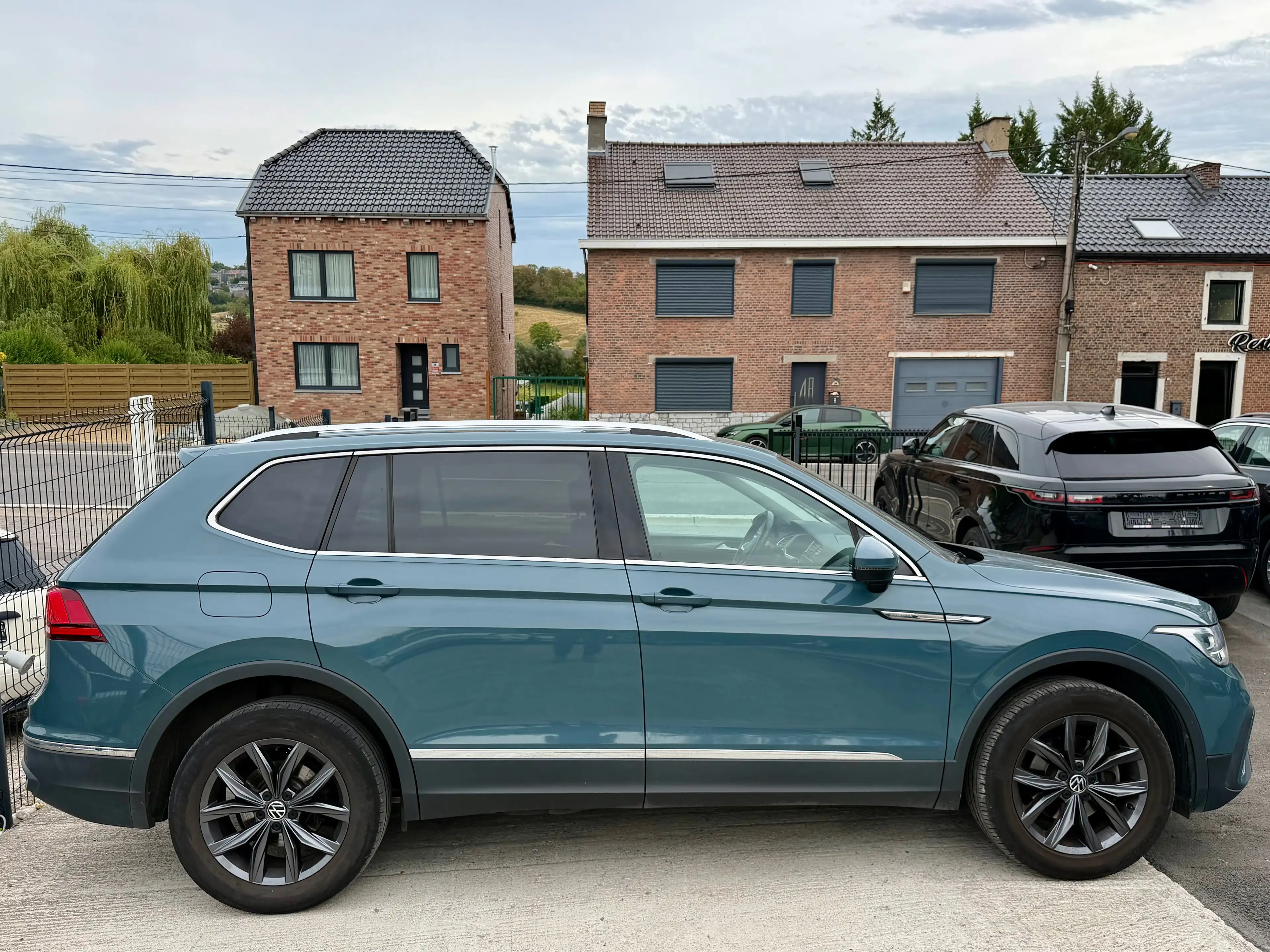 Volkswagen Tiguan Allspace Tiguan Allspace 2.0 TDi SCR 4Motion Life Business 7pl. DSG — photo 4