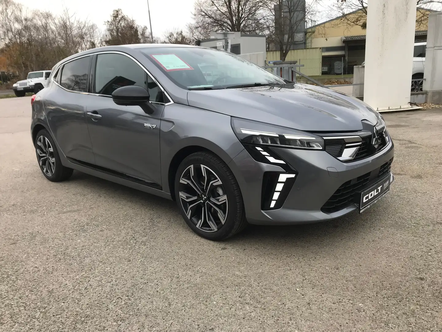Mitsubishi Colt 1,6 HEV Intense Aut. "YUKI" Grau - 1