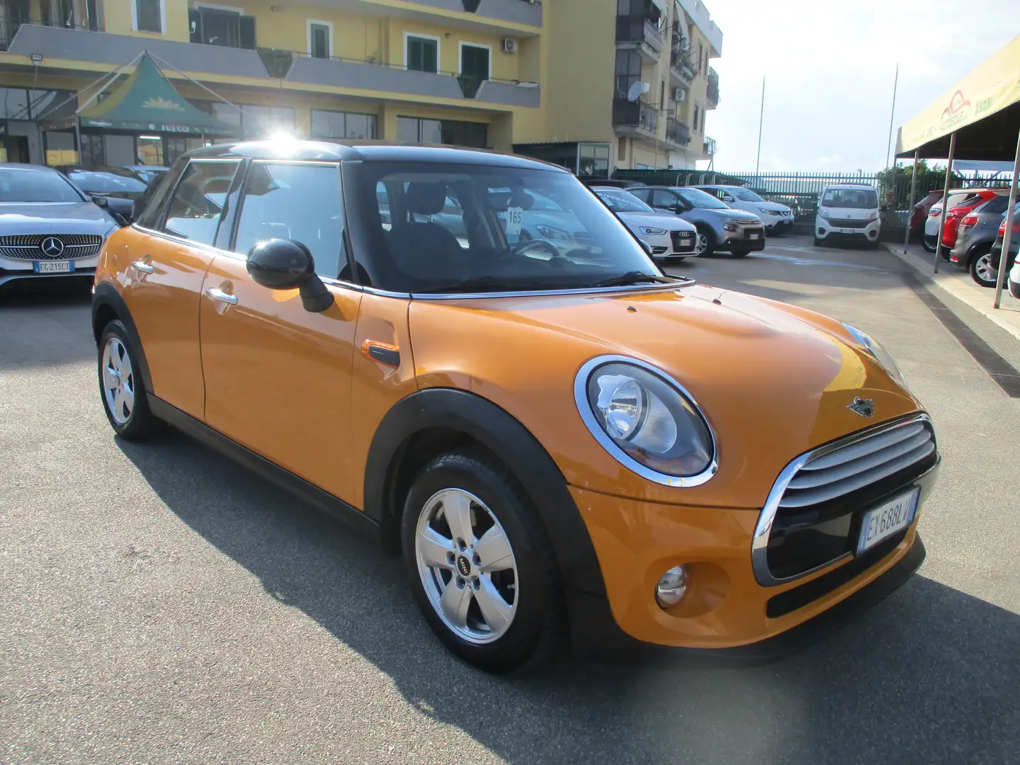 MINI Cooper COOPER 1.5 BENZINA 136CV E6 5P 89000 KM ORIGINALI Arancione - 1