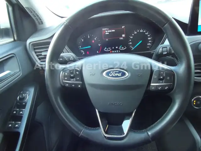 Ford Focus view 10