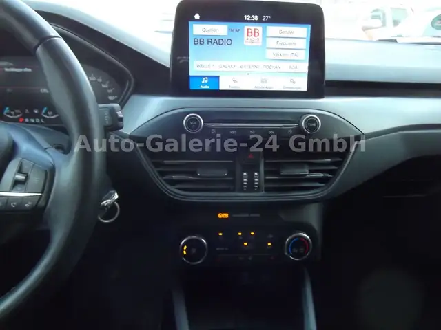 Ford Focus view 11