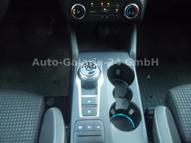 Ford Focus view 12