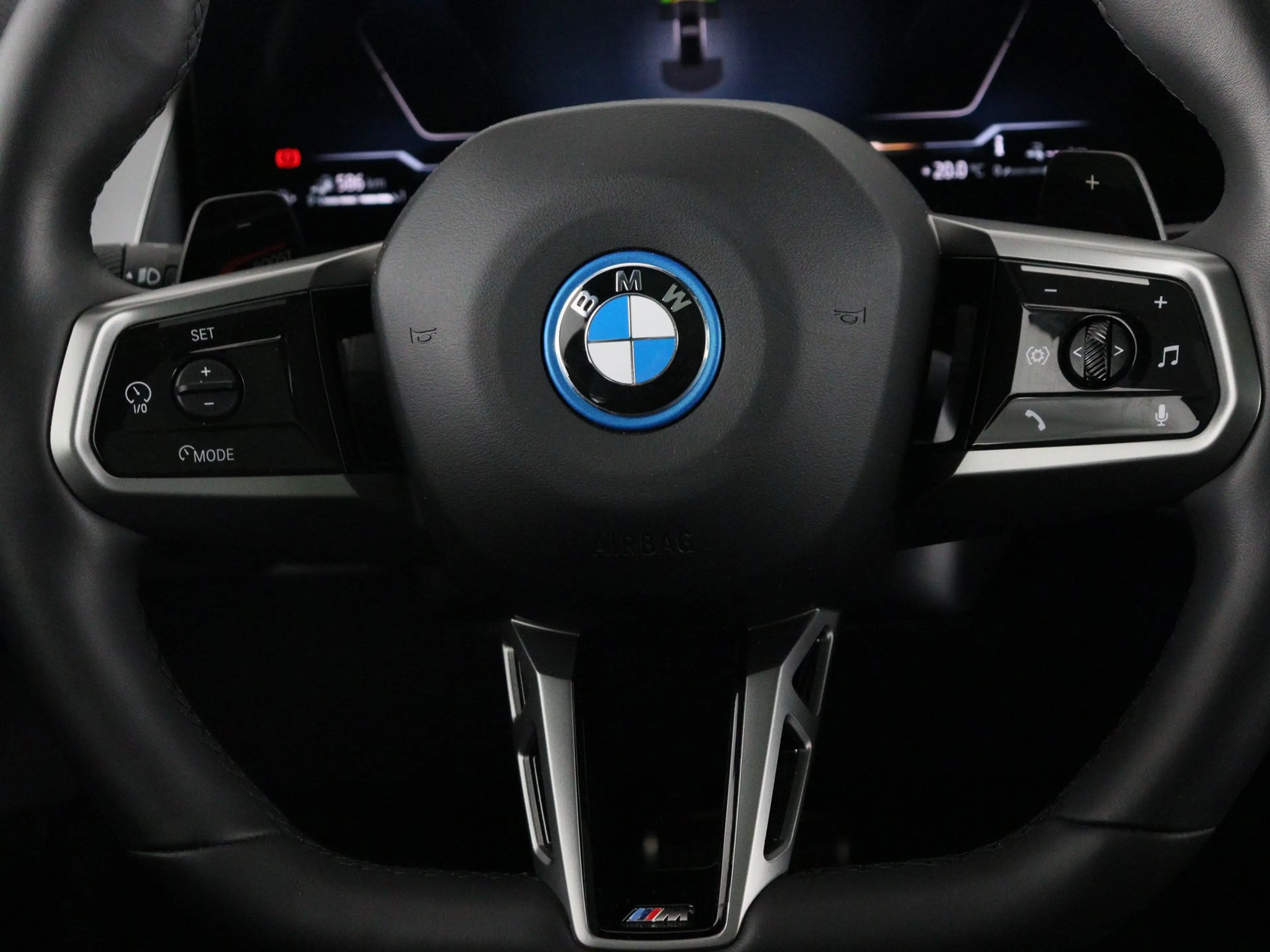 BMW X3 30e xDrive — photo 3