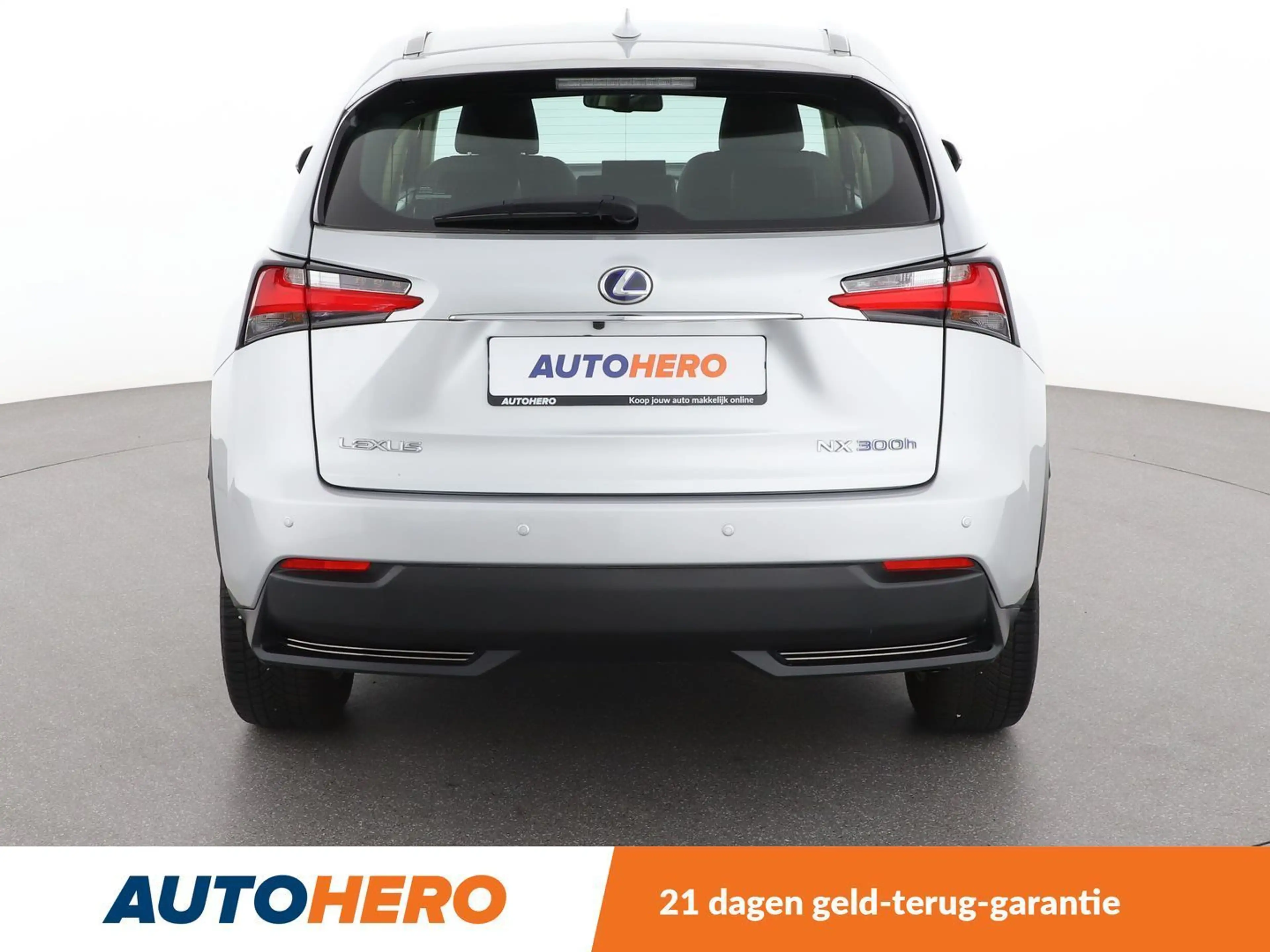 Lexus NX 300h NX 300h E-Four Pack Business — photo 5