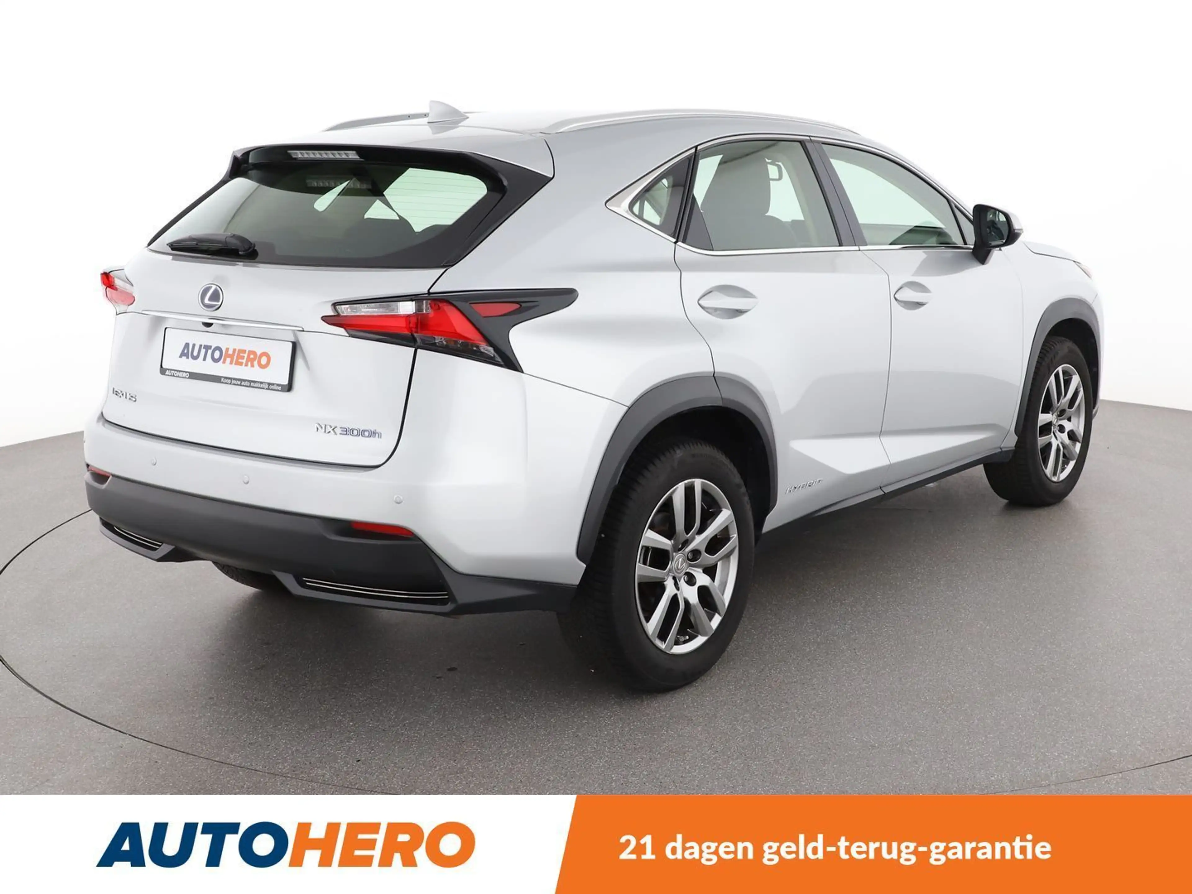 Lexus NX 300h NX 300h E-Four Pack Business — photo 6