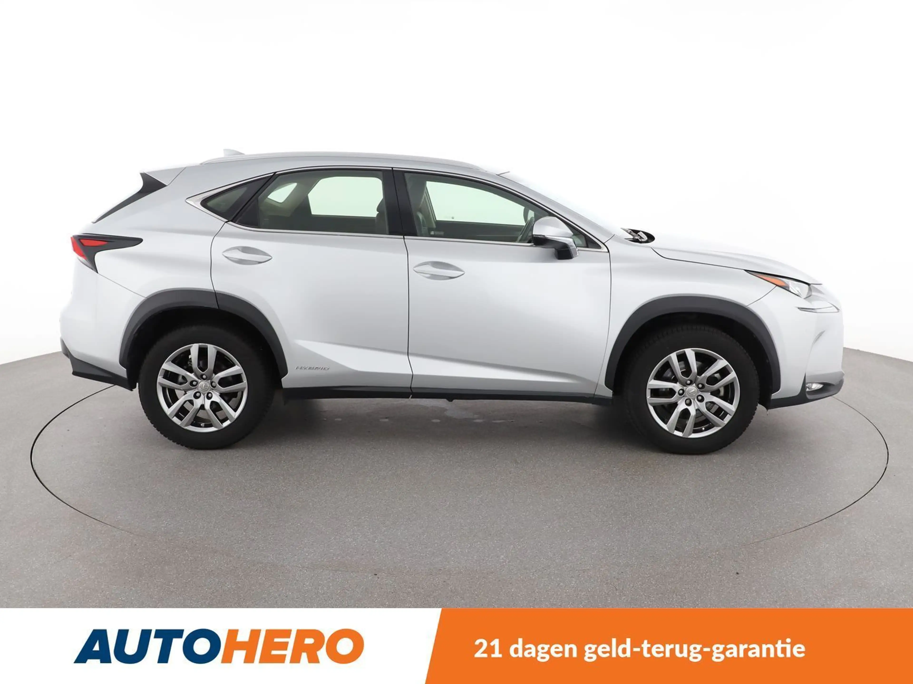 Lexus NX 300h NX 300h E-Four Pack Business — photo 7