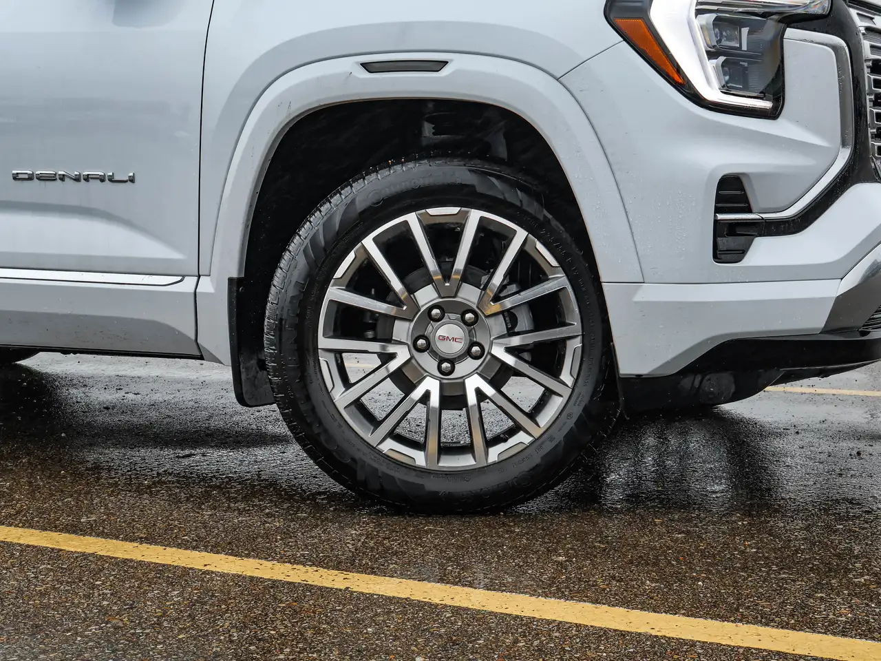 GMC Terrain photo GMC Terrain