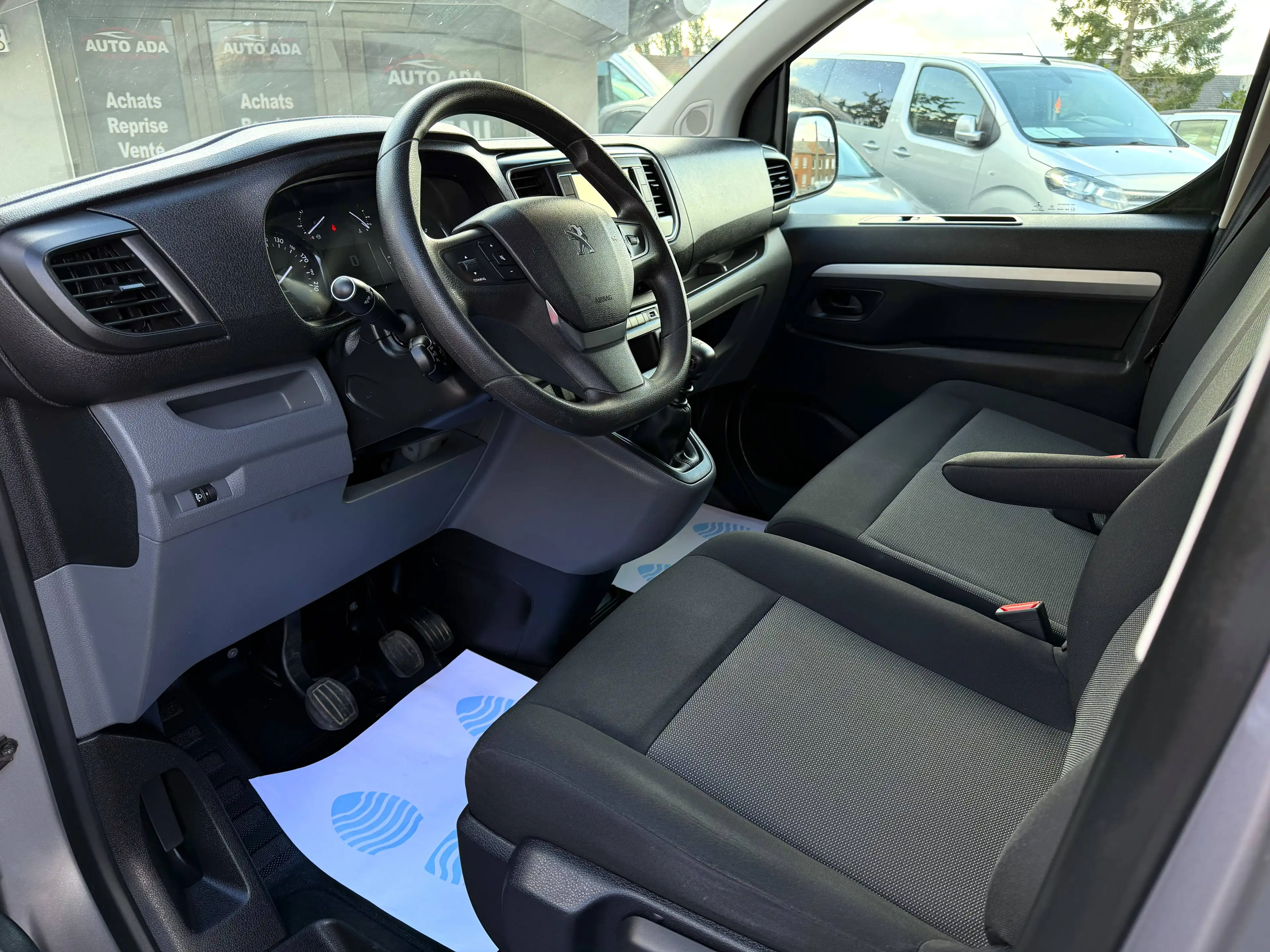 Peugeot Expert 2.0 BlueHDi L3 Long Premium S--TVA deductible--6 PLACES--AIRCO--GPS-- — photo 9