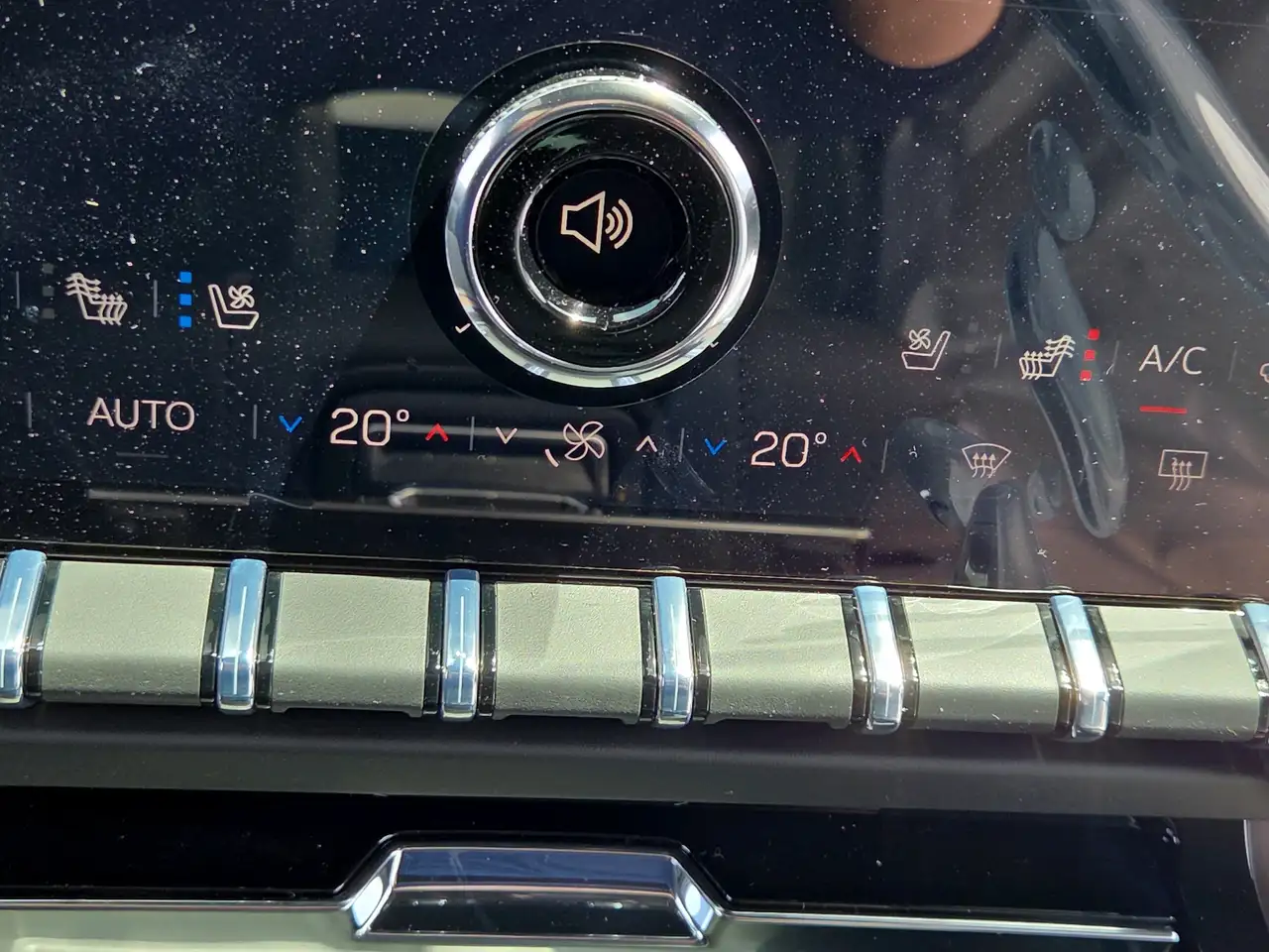 GMC Yukon снимка GMC Yukon