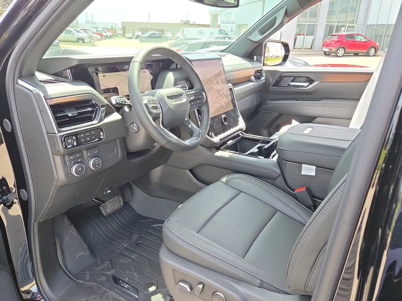 GMC Yukon снимка GMC Yukon