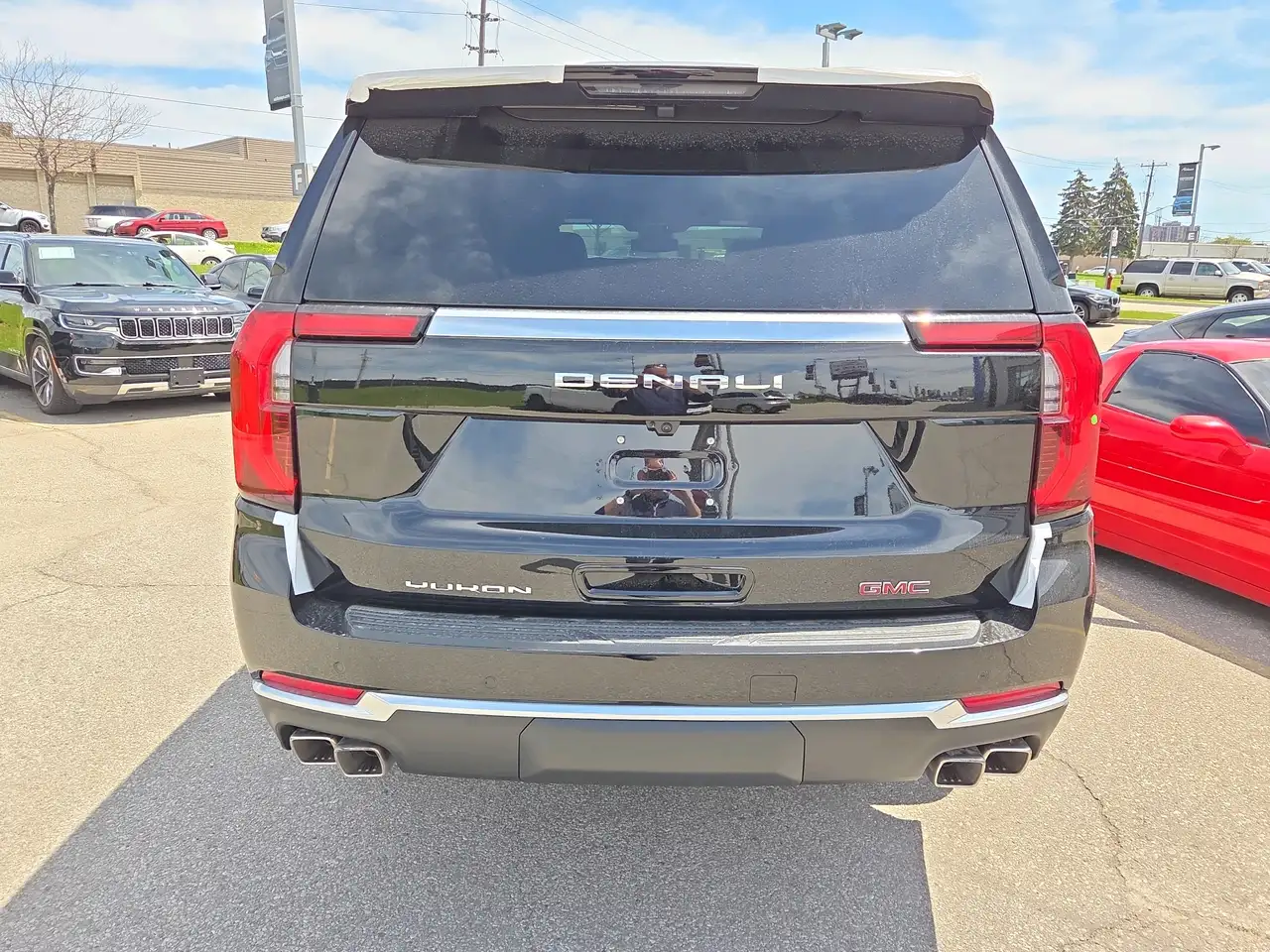 GMC Yukon снимка GMC Yukon