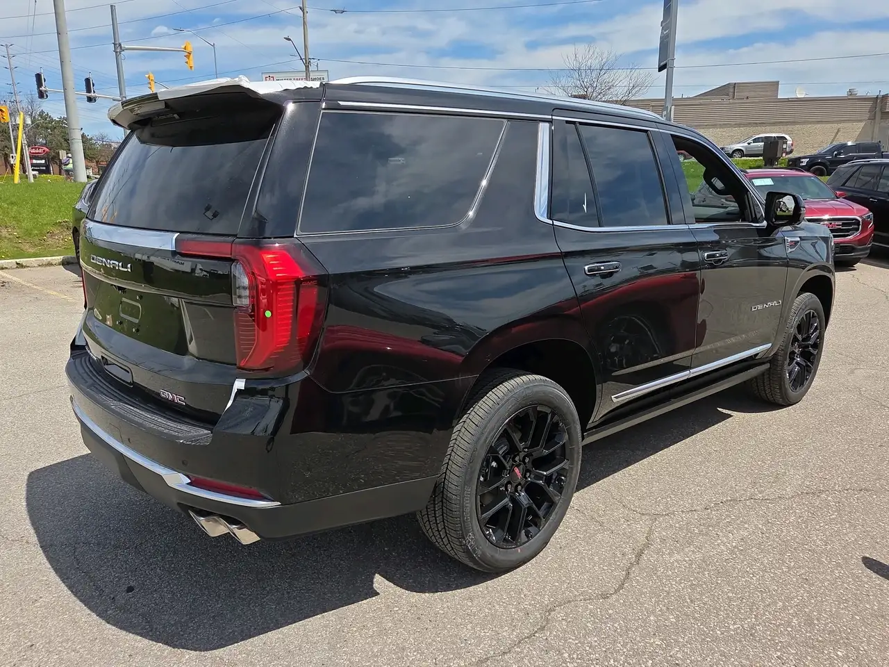 GMC Yukon снимка GMC Yukon