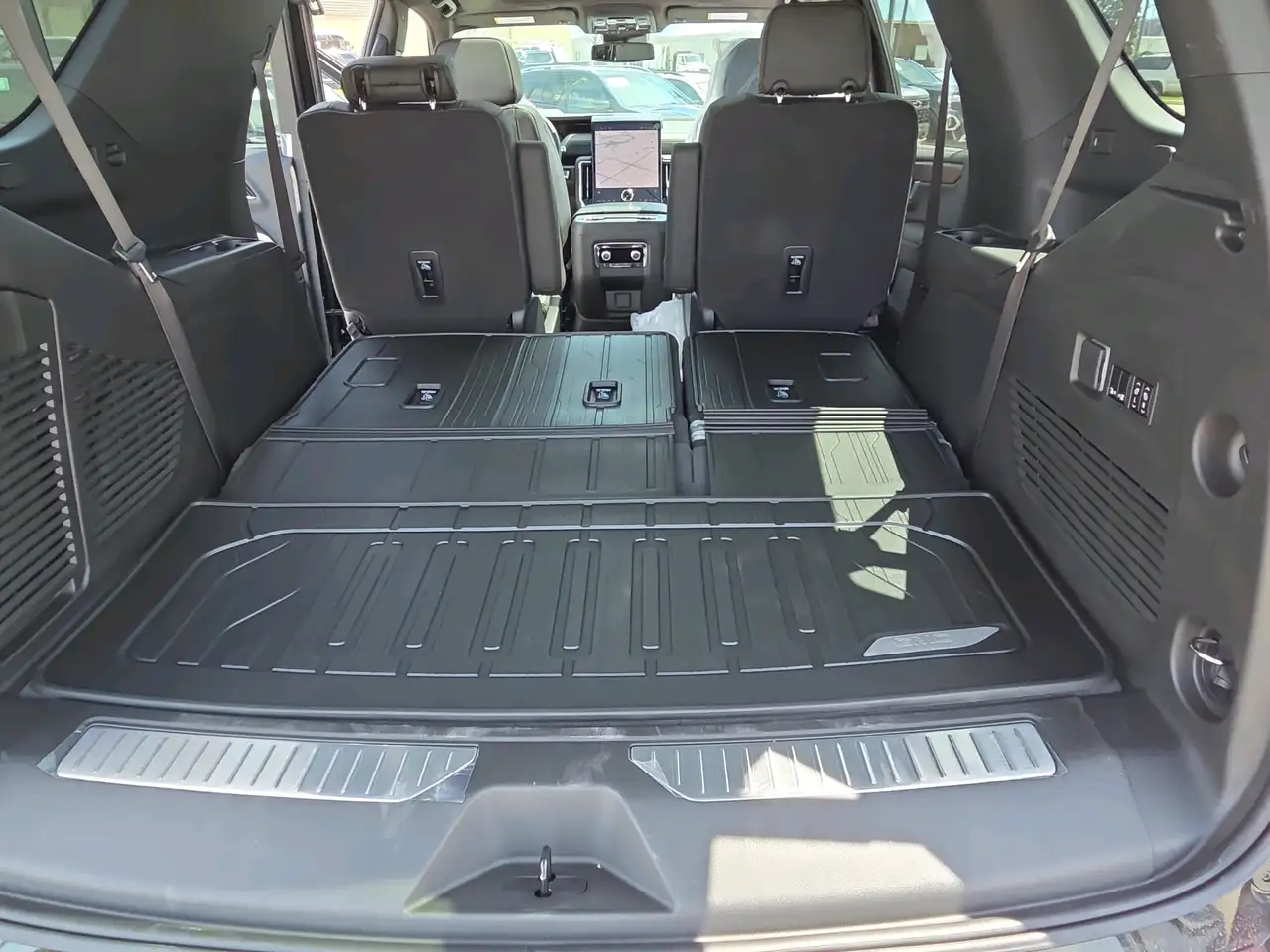 GMC Yukon снимка GMC Yukon