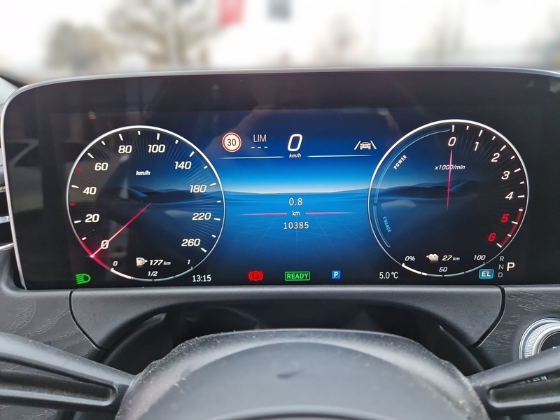Mercedes-Benz E 300 de DISTRONIC KEYLESS GO LENKRADHEIZUNG — photo 13