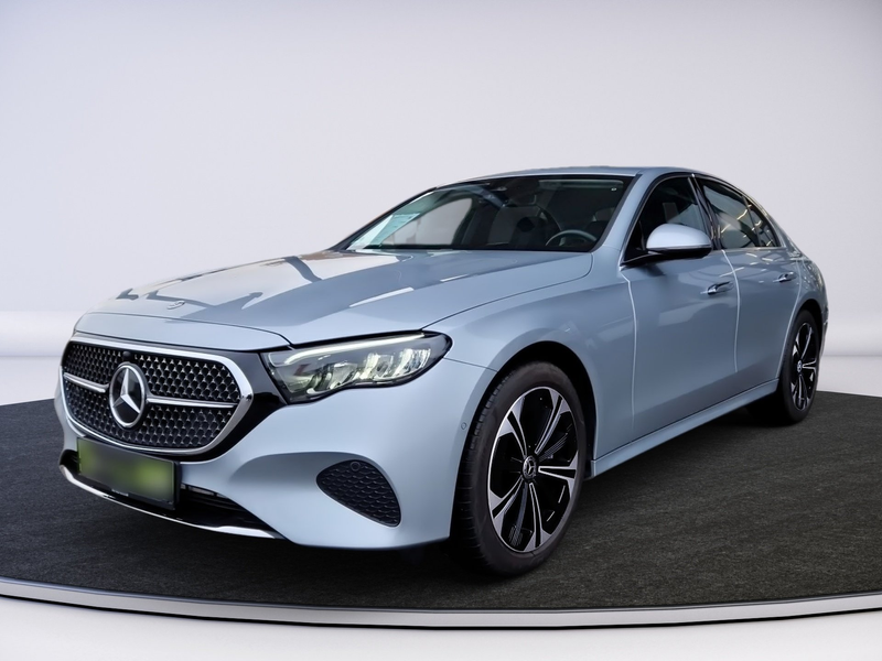 Mercedes-Benz E 300 de DISTRONIC KEYLESS GO LENKRADHEIZUNG — photo 2
