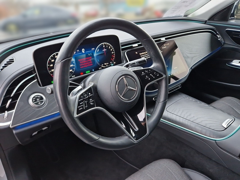 Mercedes-Benz E 300 de DISTRONIC KEYLESS GO LENKRADHEIZUNG — photo 12