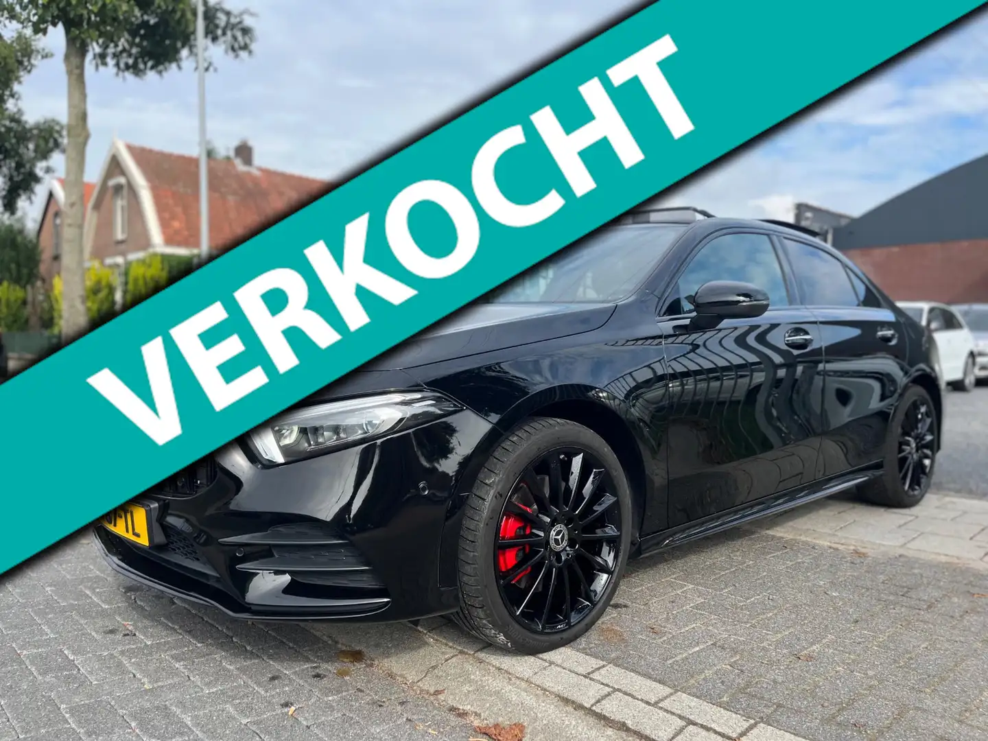 Mercedes-Benz A 250 e AMG Line | Night pakket | Panoramadak | burmeste Zwart - 1