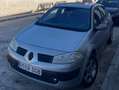 Renault Megane Mégane Sedán 1.5DCI Gris - thumbnail 3