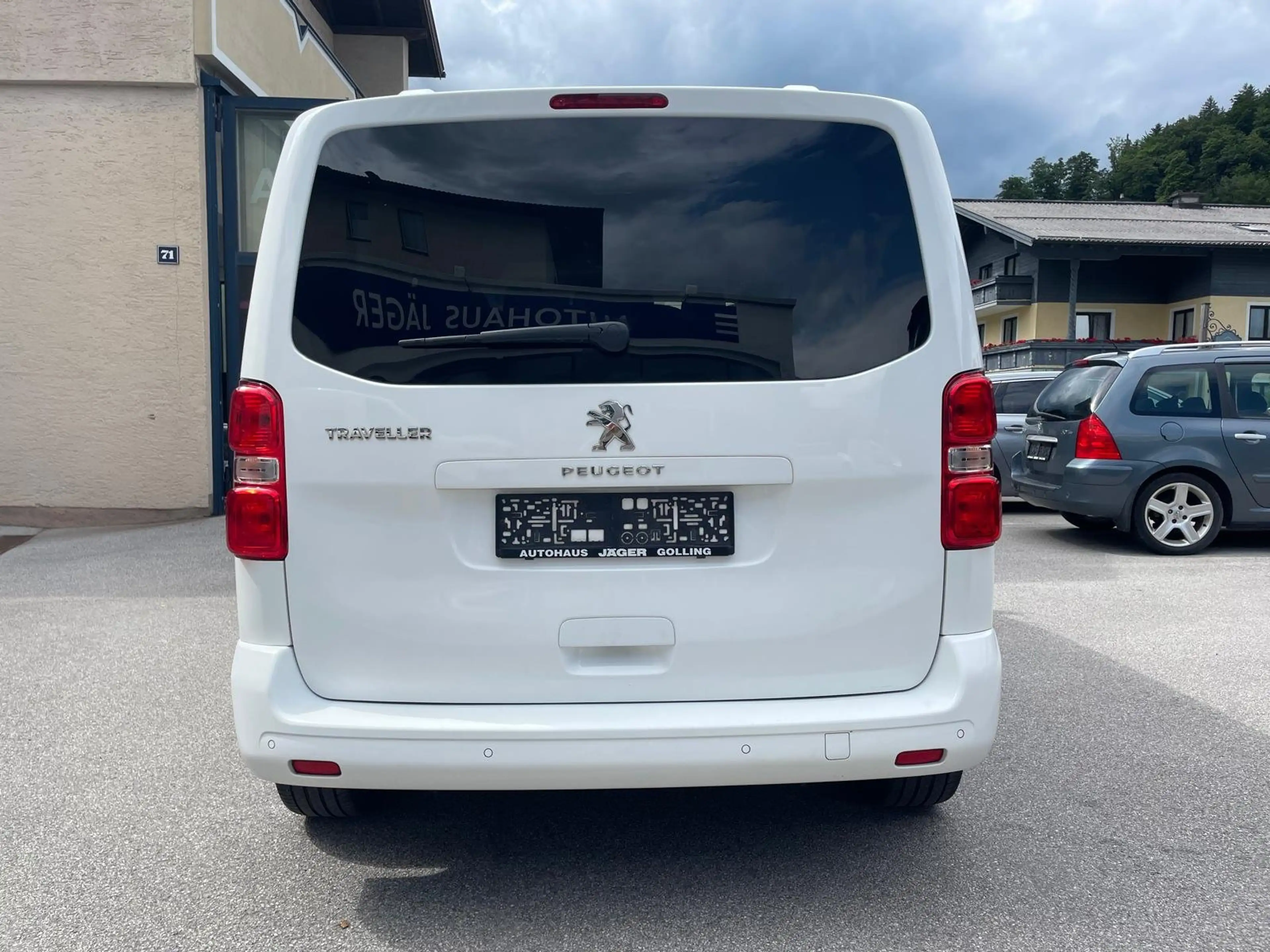 Peugeot Traveller Active L2 BlueHDI 120 S — photo 4