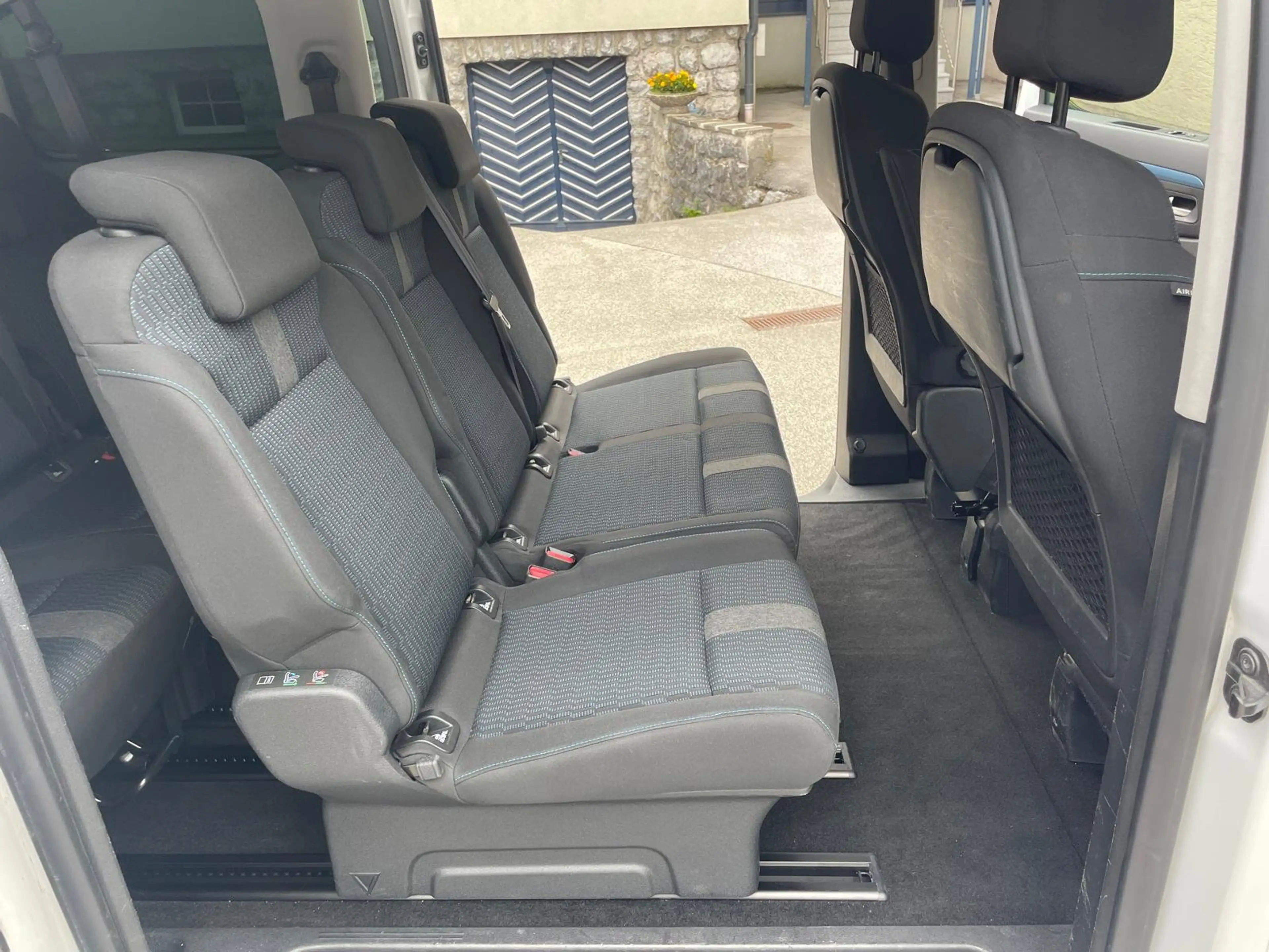 Peugeot Traveller Active L2 BlueHDI 120 S — photo 7