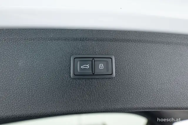 Audi Q5 view 9