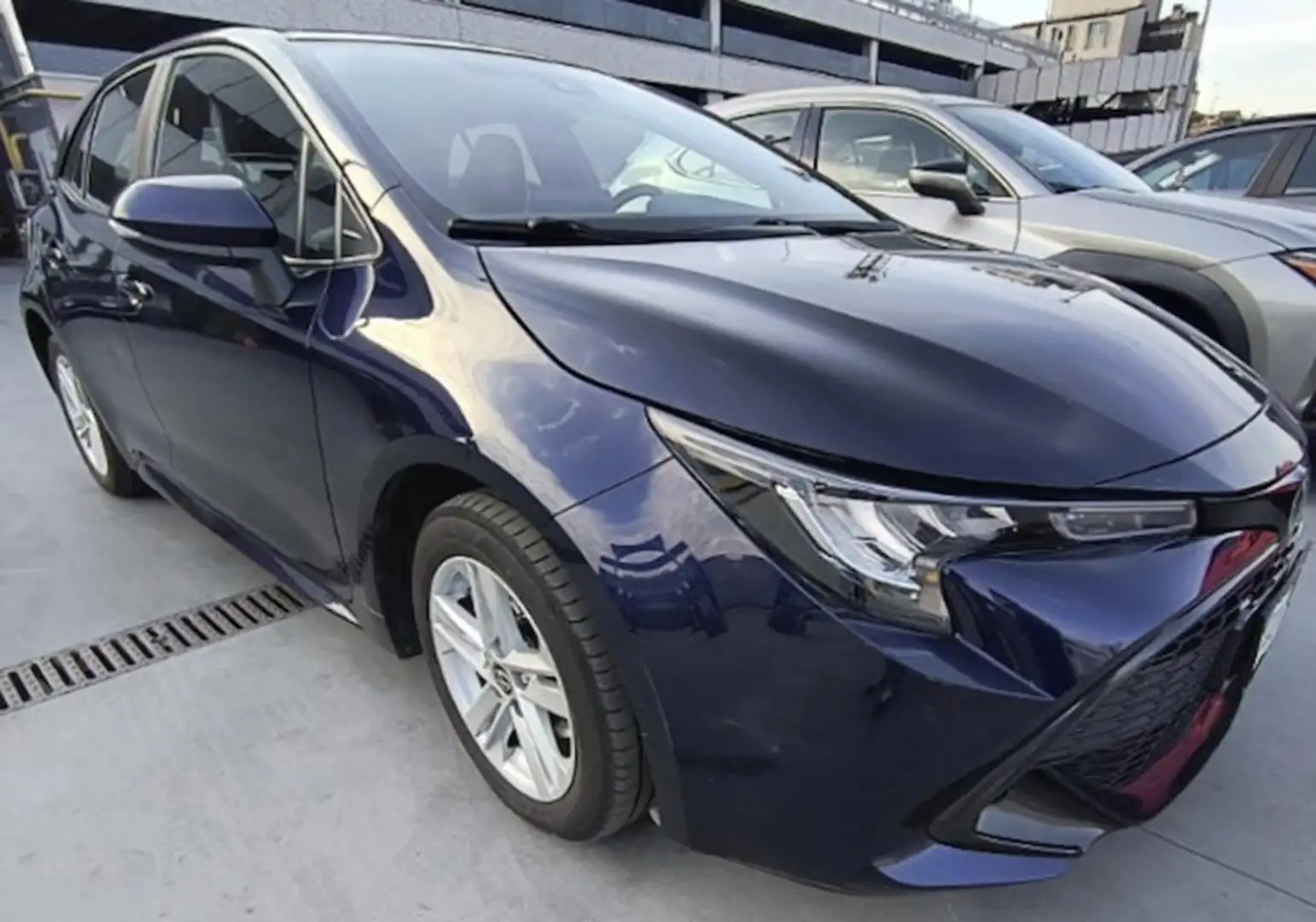 Toyota Corolla 1.8h Business Tech cvt Blu/Azzurro - 2