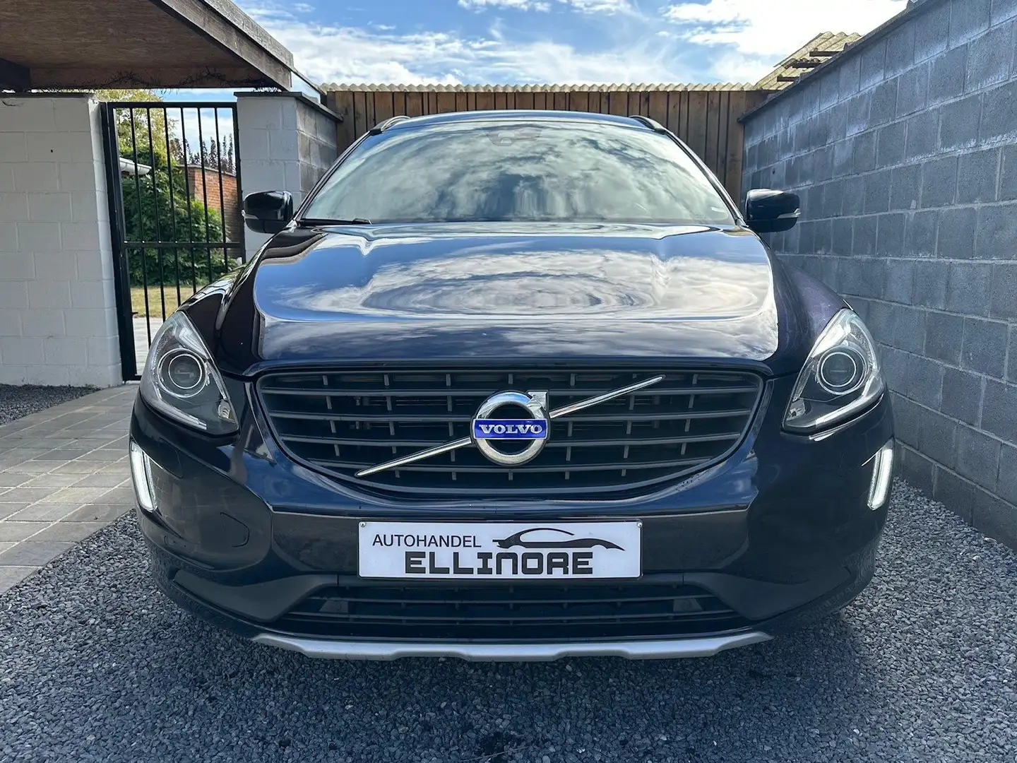 Volvo XC60 2.0 D3 Momentum Geartronic Xenon Navi BT Pdc Blauw - 2