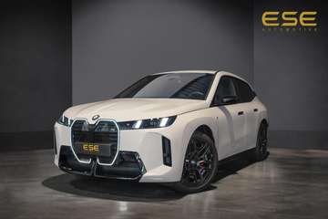 xDrive M70 112 kWh | Suite Amido | Snelwegassisten