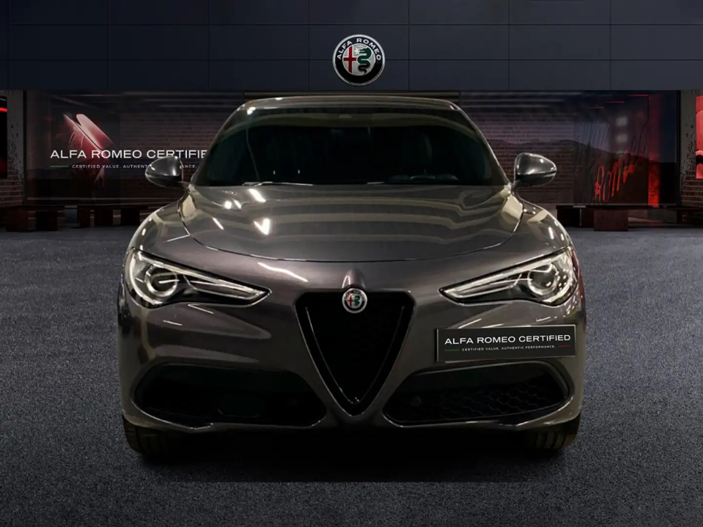 Alfa Romeo Stelvio 2.2 D TURBO 154KW VELOCE AUTO 4WD 5P Grijs - 2