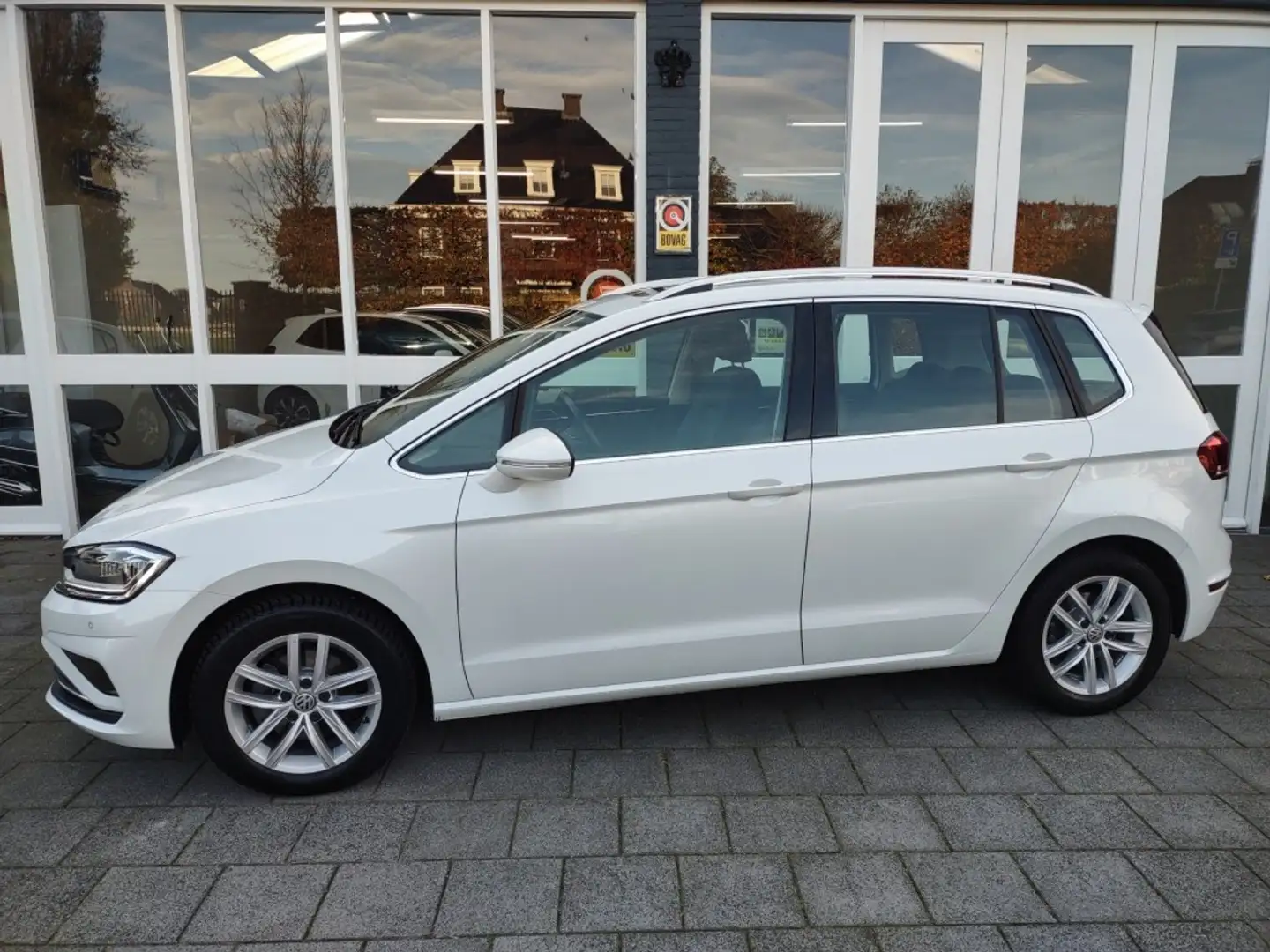 Volkswagen Golf SPORTSVAN 1.5 TSI 150pk HIGHLINE Wit - 2