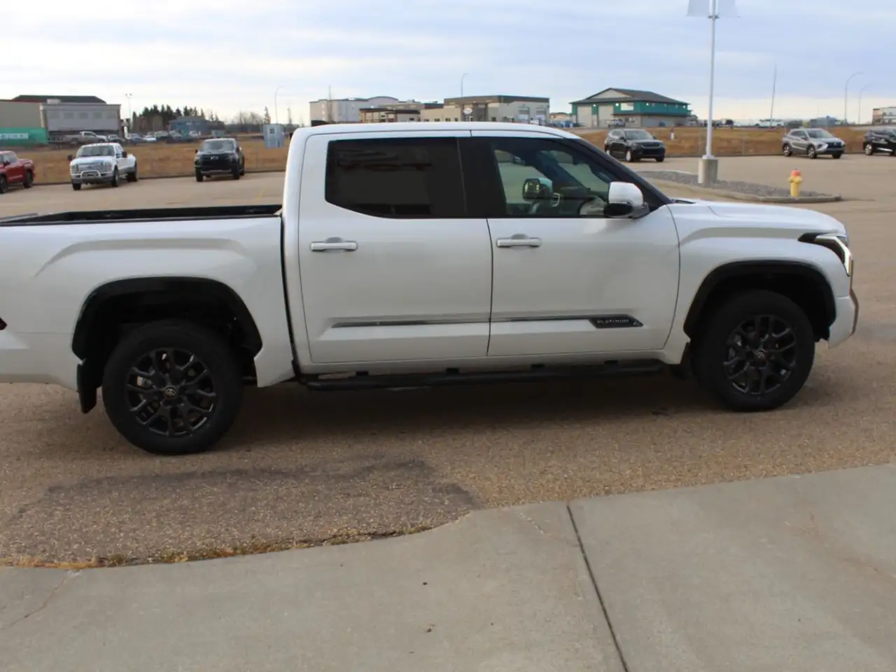 Toyota Tundra снимка Toyota Tundra