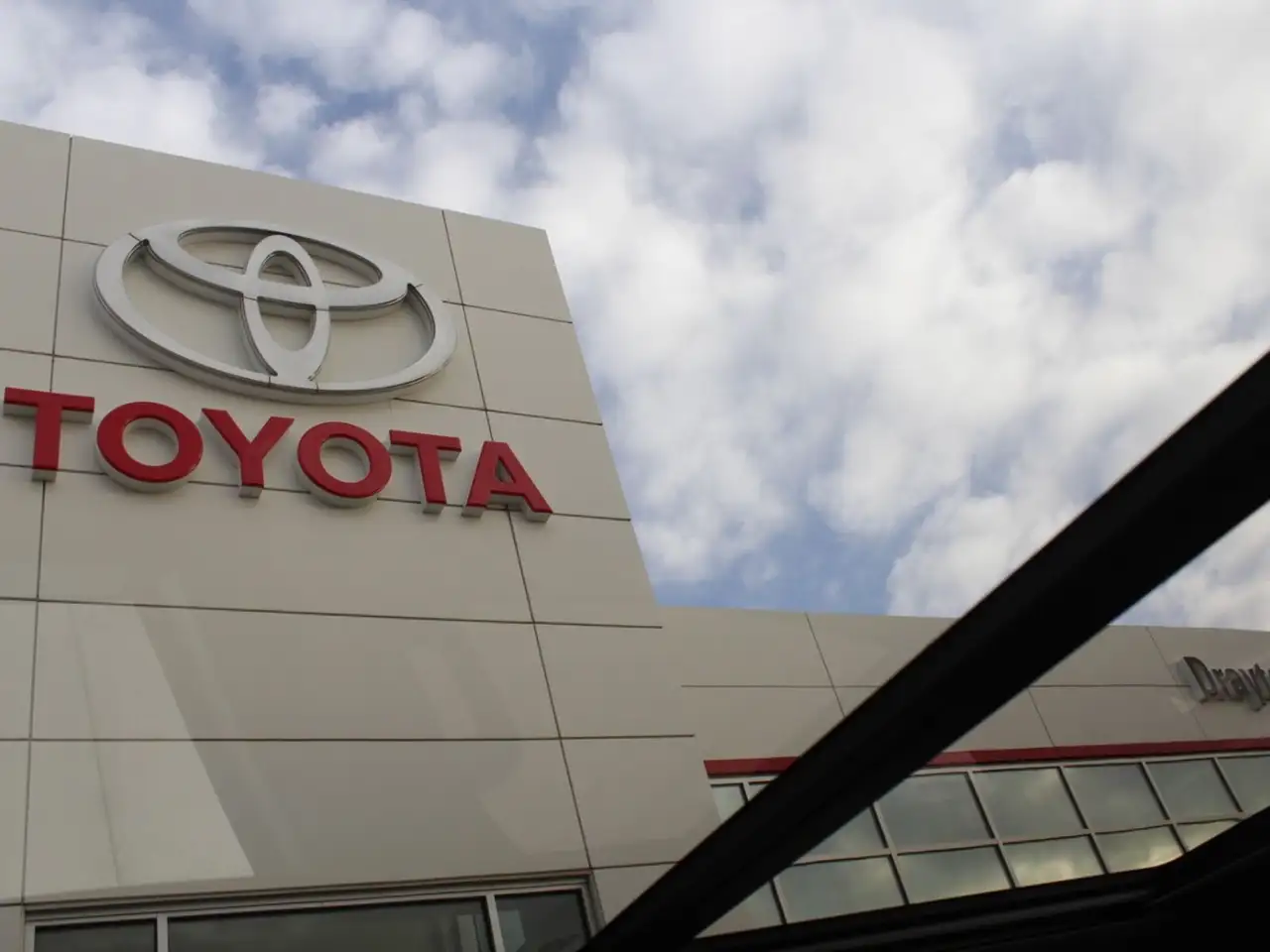 Toyota Tundra снимка Toyota Tundra