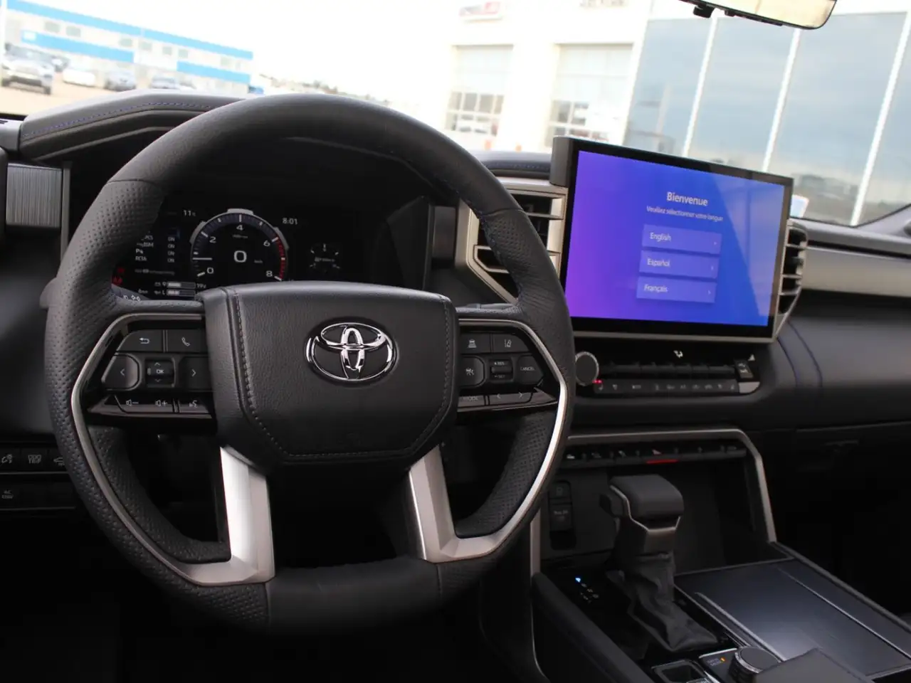 Toyota Tundra снимка Toyota Tundra