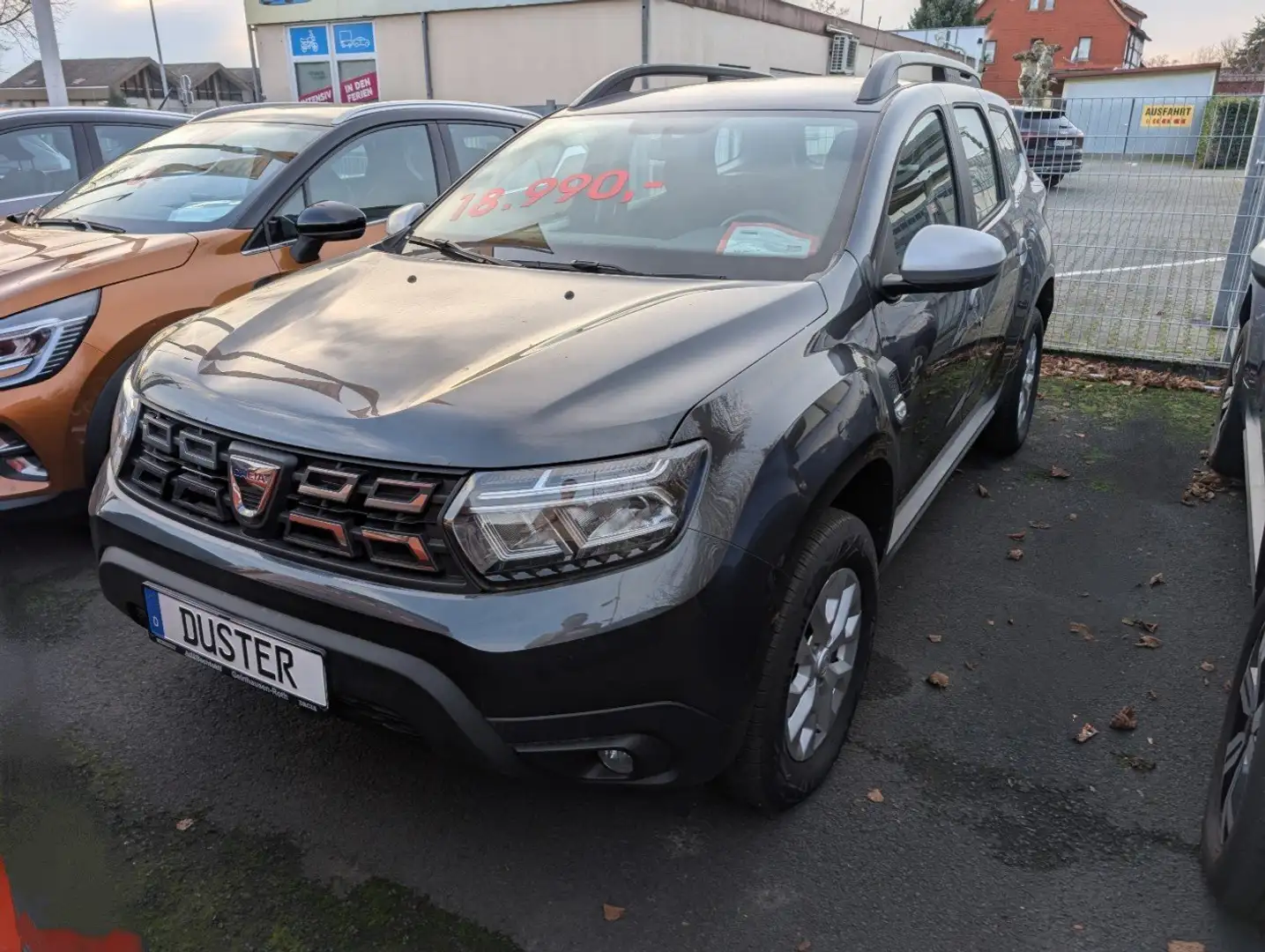 Dacia Duster 1.3 TCe 130 Comfort (9) Gris - 1